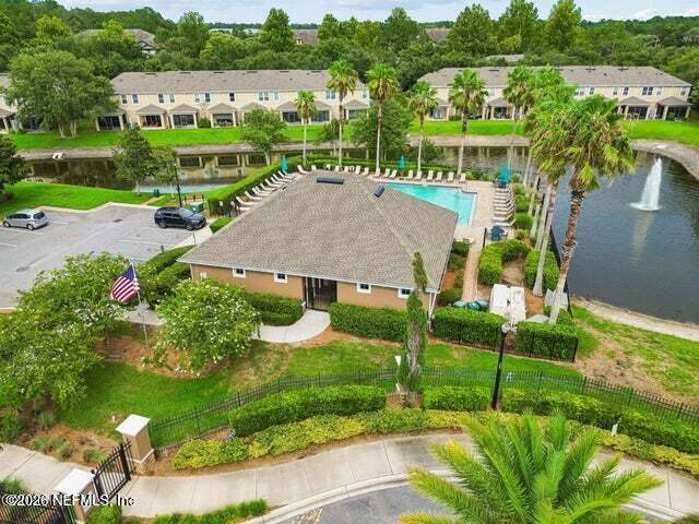 2 bedroom Townhouse at 13271 Ocean Mist Drive, Verano At Bartram Park, Jacksonville — photo 4