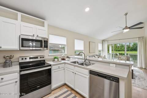 12075 Foal Lane, Jacksonville FL - photo 13 of 34
