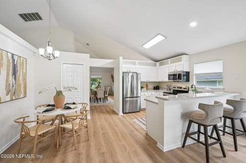 12075 Foal Lane, Jacksonville FL - photo 10 of 34
