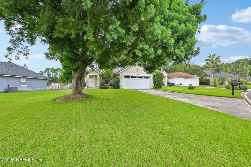 4 bedroom Single Family Residence at 12075 Foal Lane, Coachman Lakes, Jacksonville — photo 2
