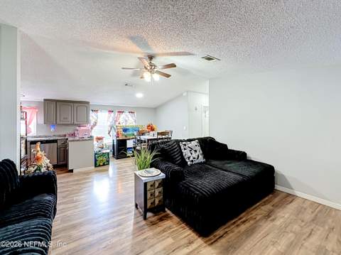 207 Himalayan Street, Interlachen FL - photo 7 of 41
