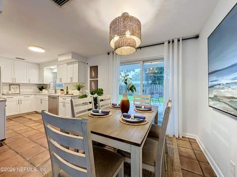 2490 Spokane Avenue, Jacksonville FL - photo 8 of 53