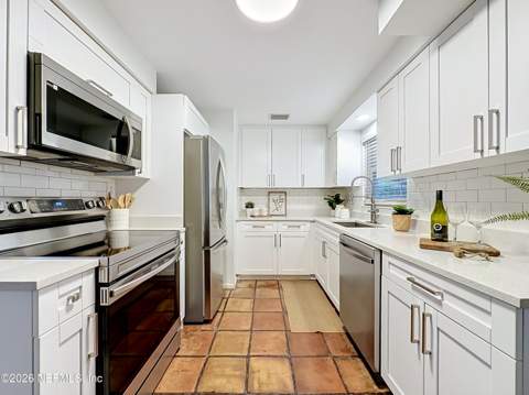 2490 Spokane Avenue, Jacksonville FL - photo 12 of 53