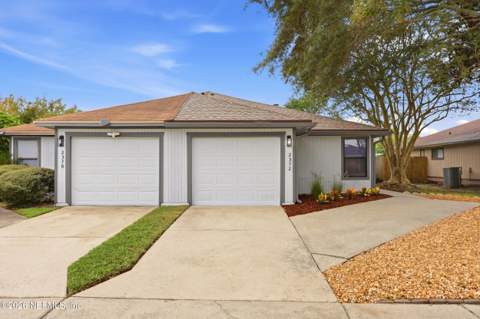 2372 Ironstone Drive, Jacksonville FL - photo 11 of 33