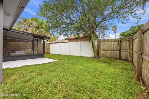 2372 Ironstone Drive, Jacksonville FL - photo 10 of 33