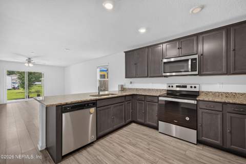 8566 Newnan Lake Drive, Macclenny FL - photo 10 of 54