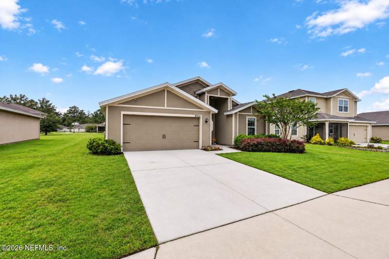 4 bedroom Single Family Residence at 8566 Newnan Lake Drive, Lakes At Woodlawn, Macclenny — photo 5