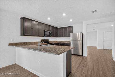 8566 Newnan Lake Drive, Macclenny FL - photo 13 of 54