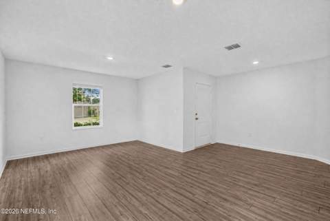 8566 Newnan Lake Drive, Macclenny FL - photo 8 of 54