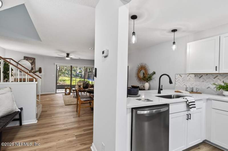 2 bedroom Condominium at 7701 Baymeadows Circle #1093, Village Green At Baymeadows, Jacksonville — photo 5