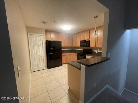 7058 Snowy Canyon Drive #112, Jacksonville FL - photo 6 of 34