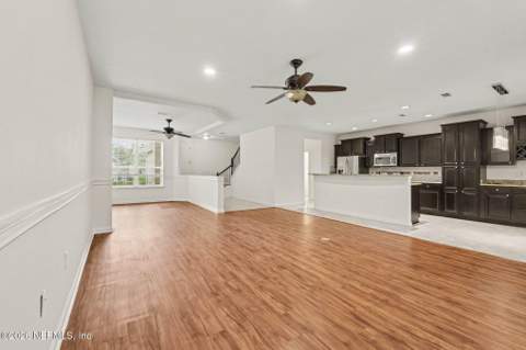 14085 Mahogany Avenue, Jacksonville FL - photo 7 of 33