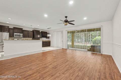 14085 Mahogany Avenue, Jacksonville FL - photo 9 of 33