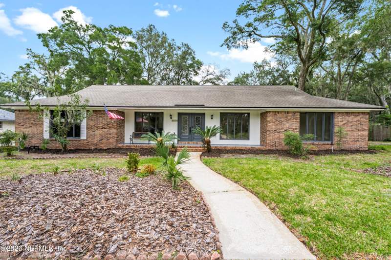 4 bedroom Single Family Residence at 4375 Maywood Drive, Charter Point, Jacksonville — photo 3
