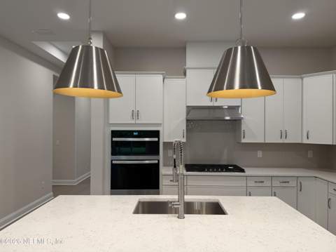 12139 Endeavor Drive, Jacksonville FL - photo 16 of 66