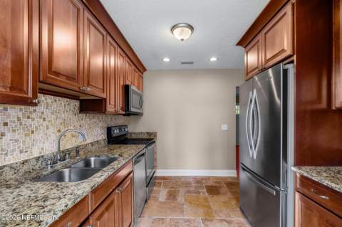 4660 Martingale Road, Jacksonville FL - photo 13 of 45