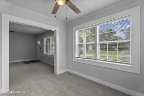 5226 Palmer Avenue, Jacksonville FL - photo 8 of 24