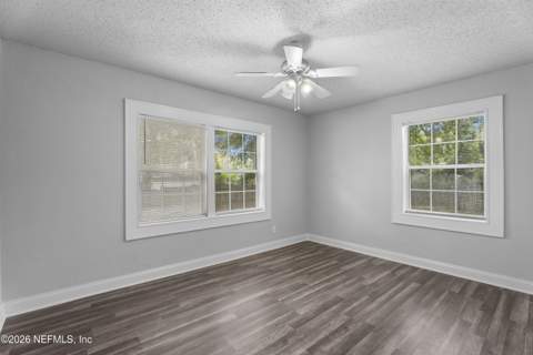 5226 Palmer Avenue, Jacksonville FL - photo 10 of 24