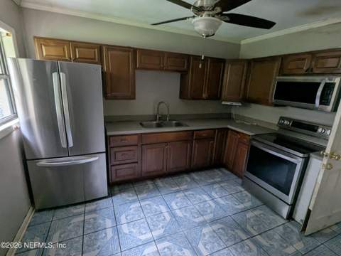 6220 Pennant Drive, Jacksonville FL - photo 6 of 17