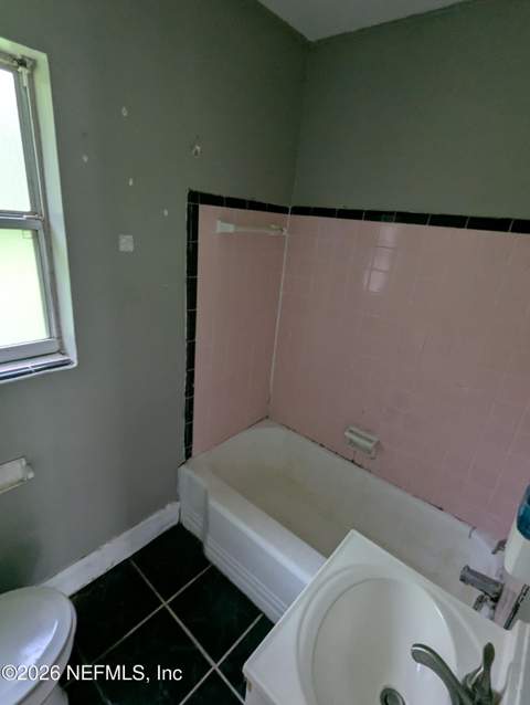 6220 Pennant Drive, Jacksonville FL - photo 10 of 17