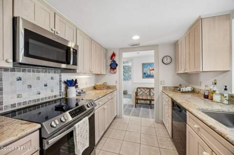 1407 Beach Walker Road, Fernandina Beach FL - photo 10 of 48