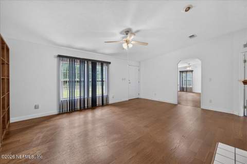 102 Center Avenue, Pomona Park FL - photo 7 of 37