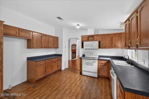 102 Center Avenue, Pomona Park FL - photo 22 of 37