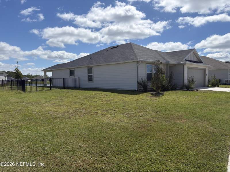 4 bedroom Single Family Residence at 8302 Hawkes Meadow Drive, Hawkes Meadow, Jacksonville — photo 2