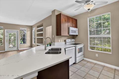 13703 Richmond Park Drive #2304, Jacksonville FL - photo 12 of 53