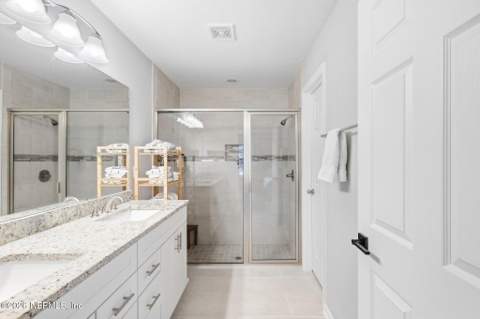 5009 Herton Drive, Jacksonville FL - photo 18 of 38
