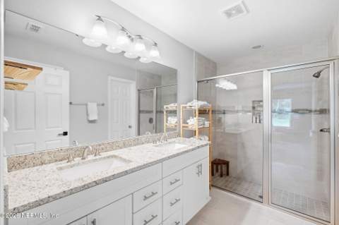 5009 Herton Drive, Jacksonville FL - photo 19 of 38