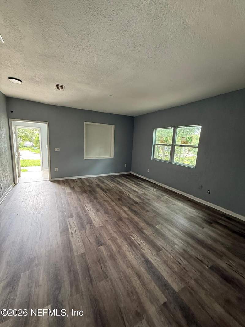 4 bedroom Single Family Residence at 1341 W 6th Street, Barnetts, Jacksonville — photo 4