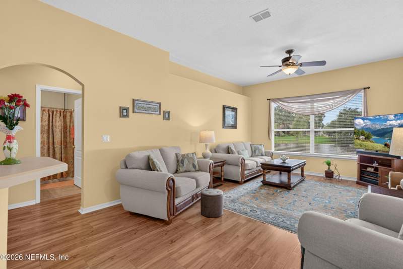 4 bedroom Single Family Residence at 12874 Winthrop Cove Drive, Johns Creek, Jacksonville — photo 5