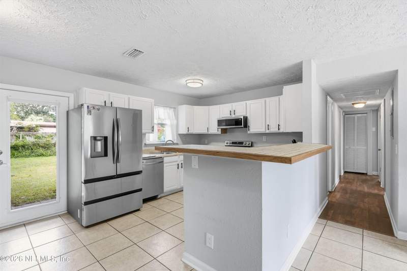 4 bedroom Single Family Residence at 11685 Shellfish Drive, Beachwood, Jacksonville — photo 4