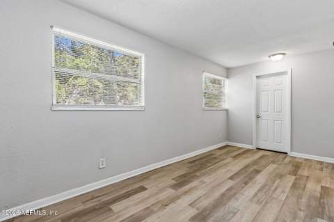 2965 Sunset Street, Jacksonville FL - photo 13 of 21