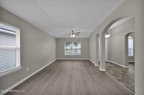 3072 Williamsburg Court, Orange Park FL - photo 9 of 44