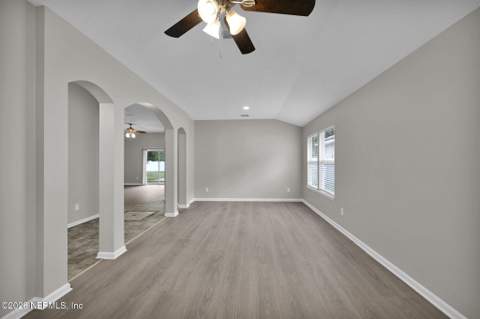 3072 Williamsburg Court, Orange Park FL - photo 11 of 44