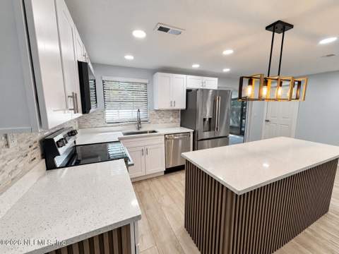 8382 Fury Drive, Jacksonville FL - photo 8 of 21