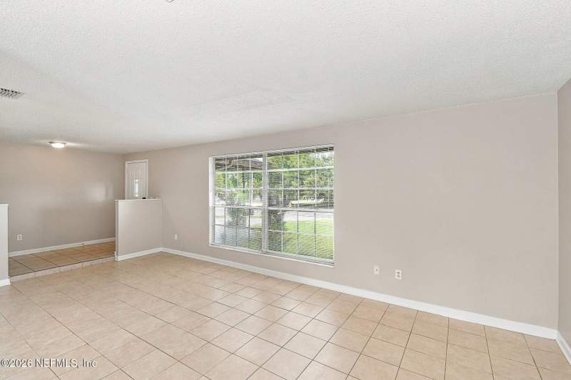 3 bedroom Single Family Residence at 8603 Hammondwood Road, Country Creek, Jacksonville — photo 2