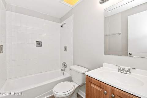 8603 Hammondwood Road, Jacksonville FL - photo 15 of 21