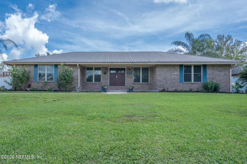 4 bedroom Single Family Residence at 377 Foxridge Road, Foxridge, Orange Park — photo 2