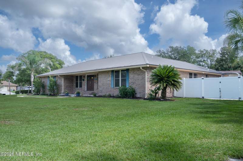 4 bedroom Single Family Residence at 377 Foxridge Road, Foxridge, Orange Park — photo 3
