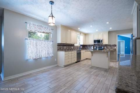 377 Foxridge Road, Orange Park FL - photo 19 of 55
