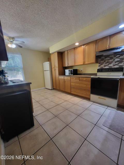 2419 Wattle Tree Road, Jacksonville FL - photo 10 of 35