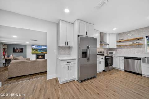 4547 Alpha Avenue, Jacksonville FL - photo 12 of 45