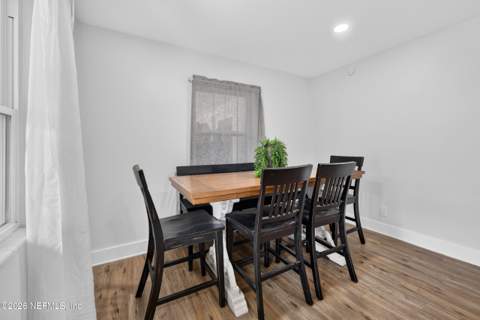 4547 Alpha Avenue, Jacksonville FL - photo 8 of 45