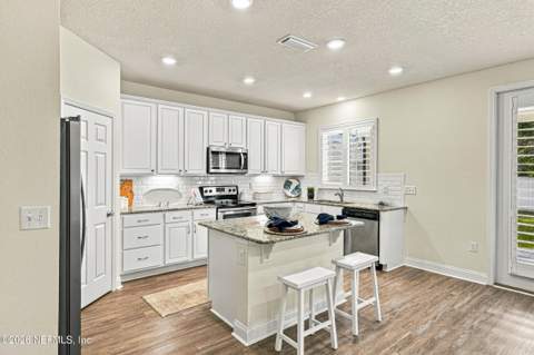 12260 Orange Grove Drive, Jacksonville FL - photo 8 of 42