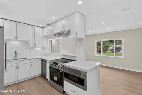442 Tabor Drive, Jacksonville FL - photo 7 of 23