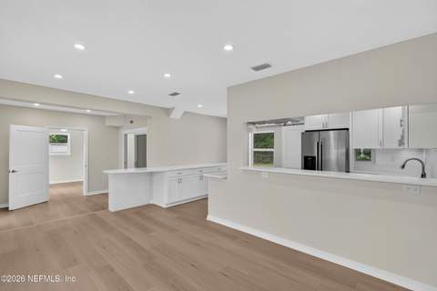 442 Tabor Drive, Jacksonville FL - photo 8 of 23