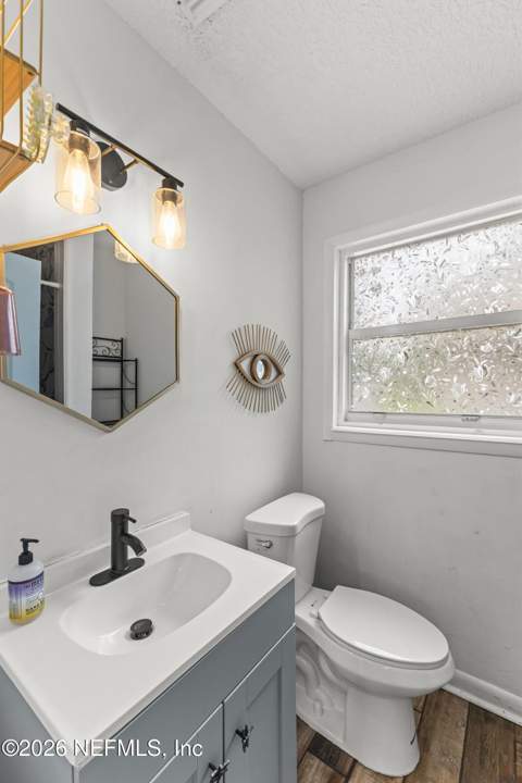 1005 Mantes Avenue, Jacksonville FL - photo 9 of 24